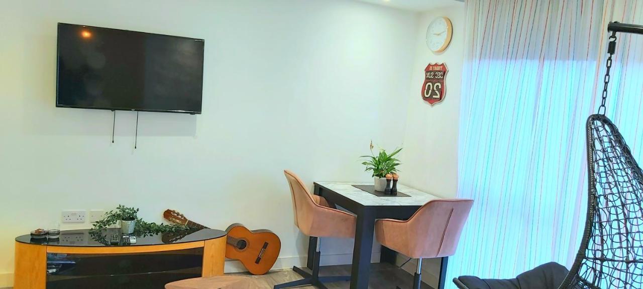 Lovely Studio Apartment Sheffield City Centre - Netflix, Wifi, Digital Tv Luaran gambar