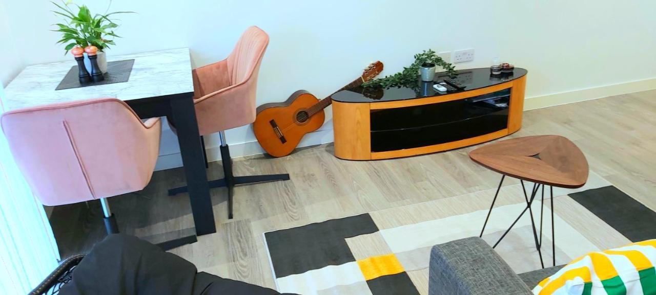 Lovely Studio Apartment Sheffield City Centre - Netflix, Wifi, Digital Tv Luaran gambar