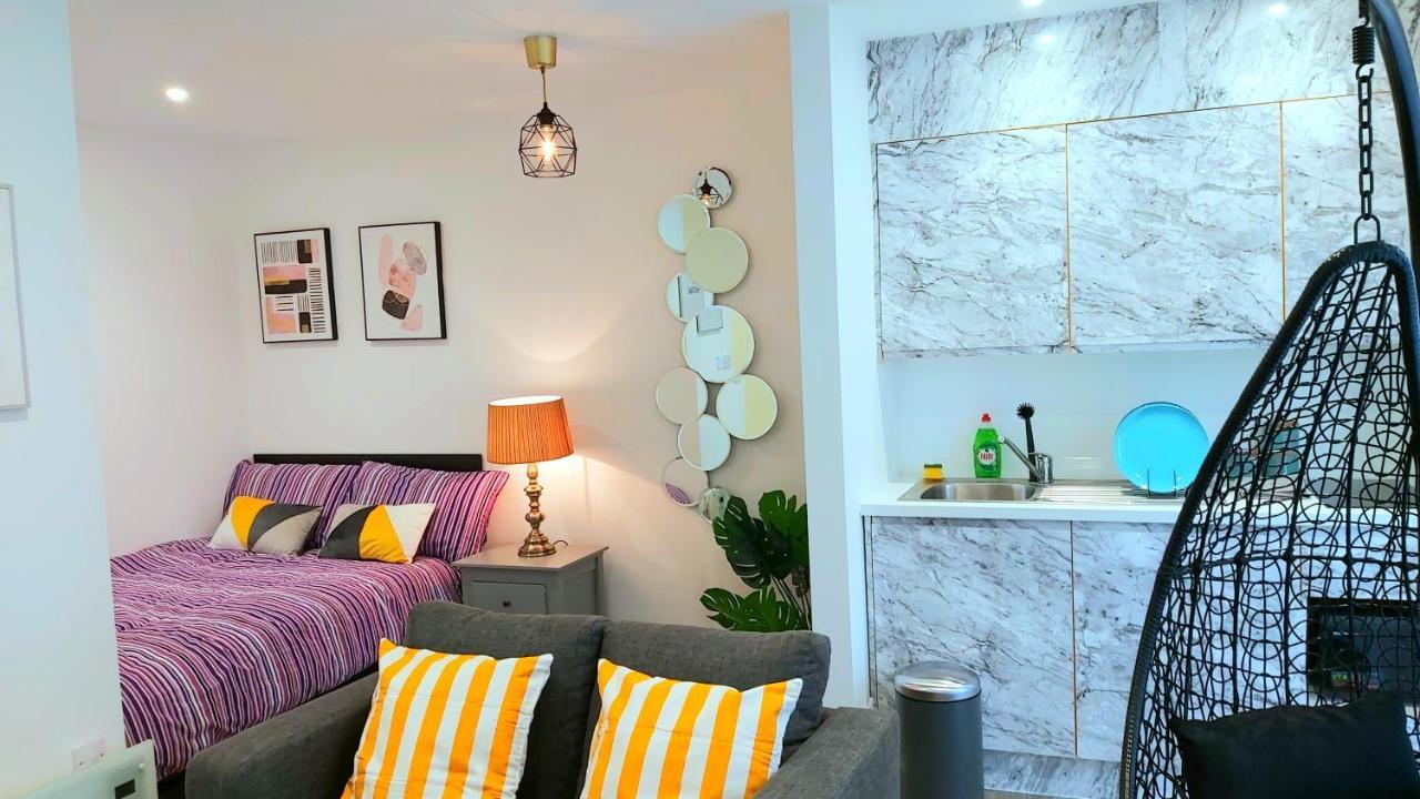 Lovely Studio Apartment Sheffield City Centre - Netflix, Wifi, Digital Tv Luaran gambar