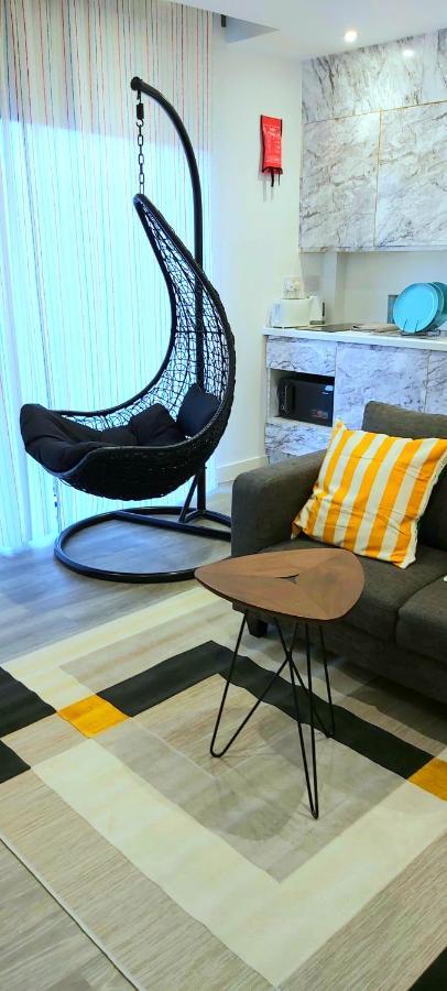 Lovely Studio Apartment Sheffield City Centre - Netflix, Wifi, Digital Tv Luaran gambar
